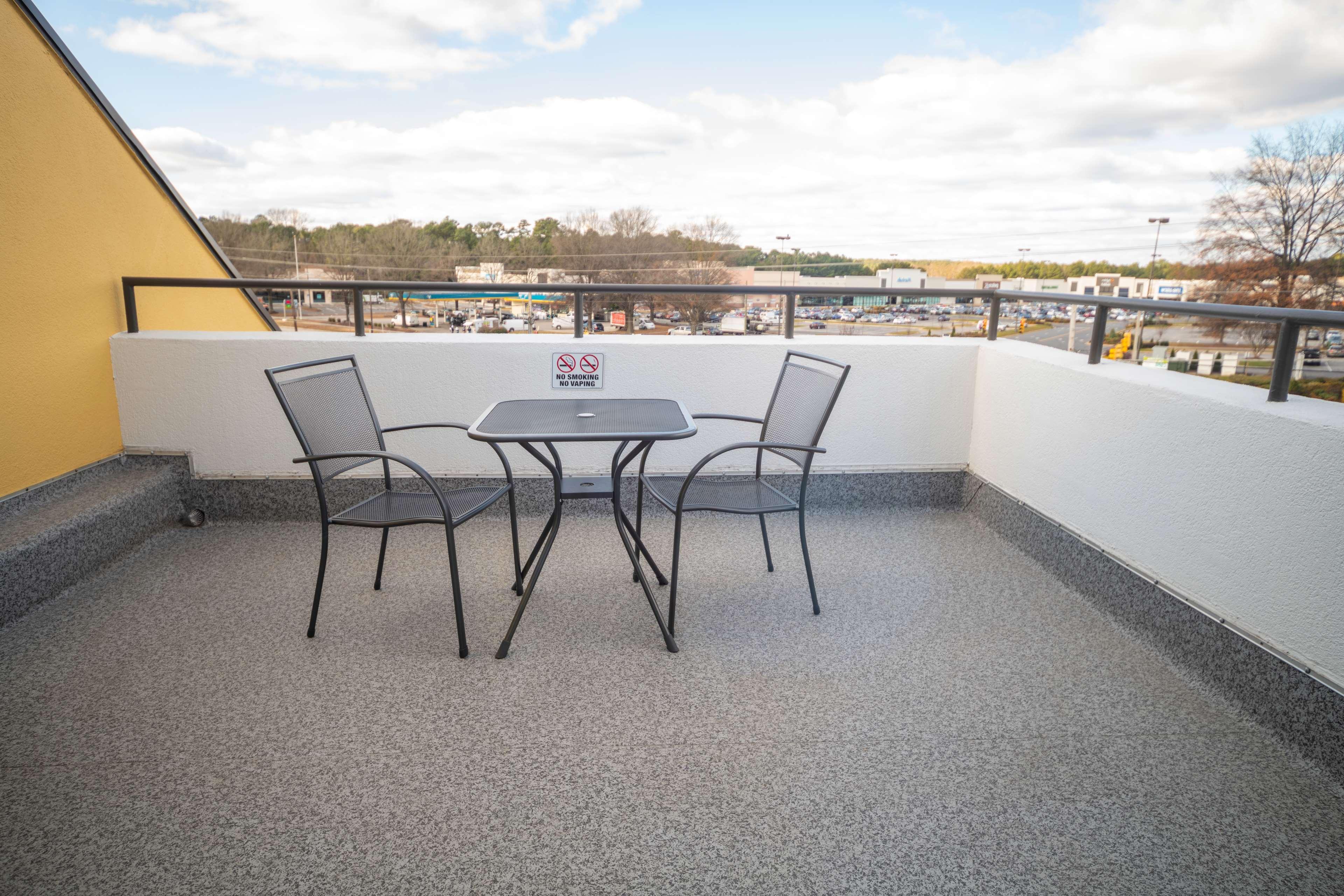 Best Western Plus Raleigh Crabtree Valley Hotel Esterno foto