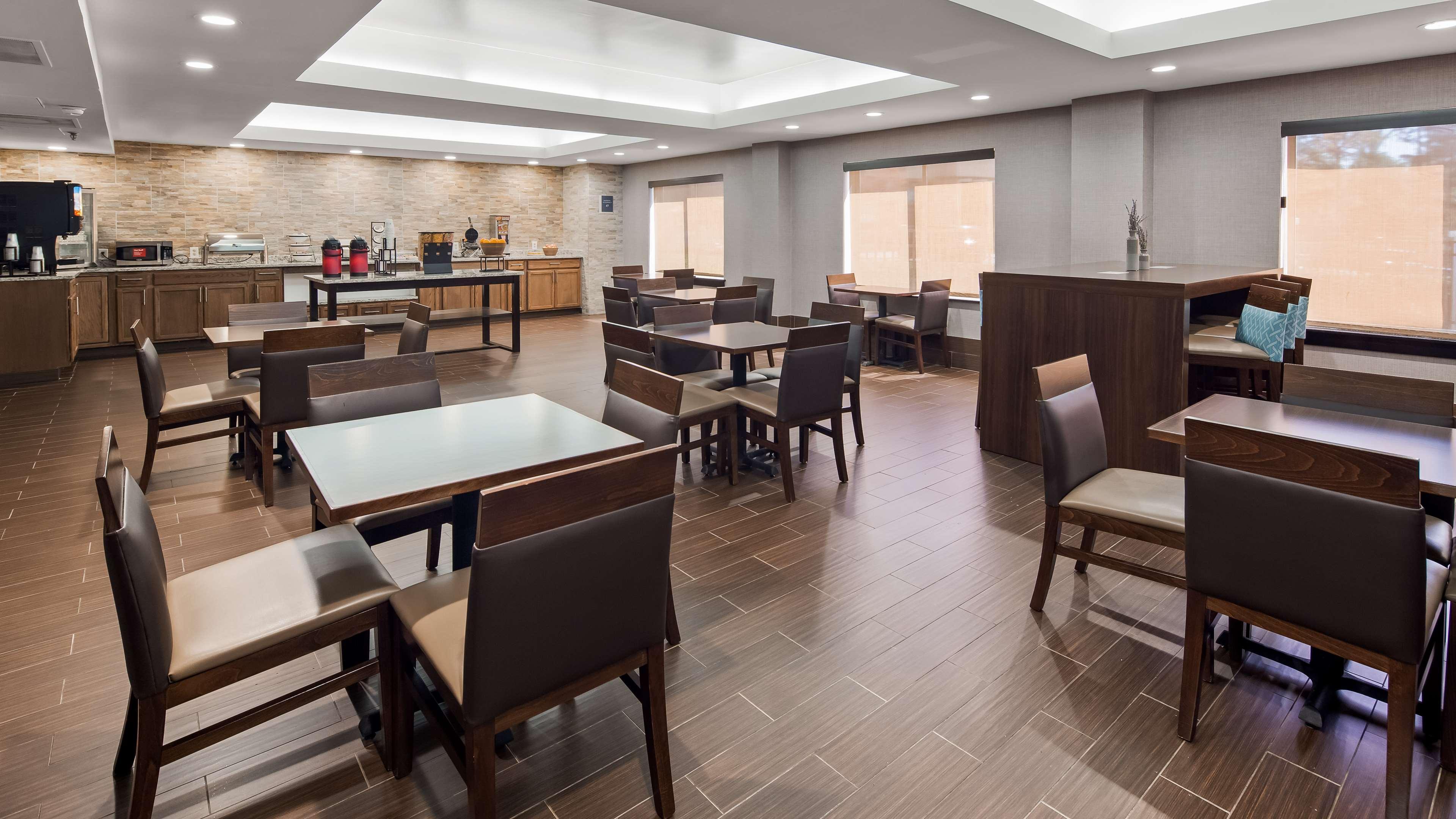 Best Western Plus Raleigh Crabtree Valley Hotel Esterno foto