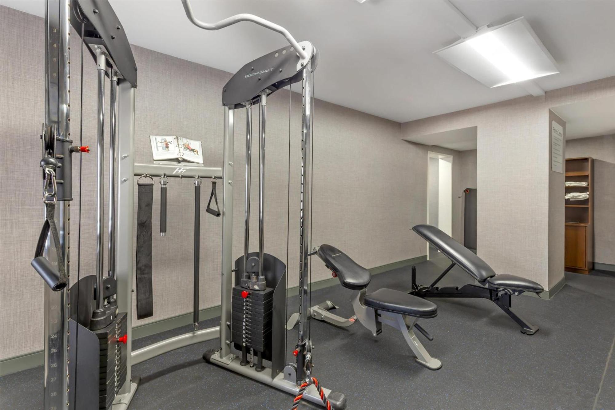 Best Western Plus Raleigh Crabtree Valley Hotel Esterno foto