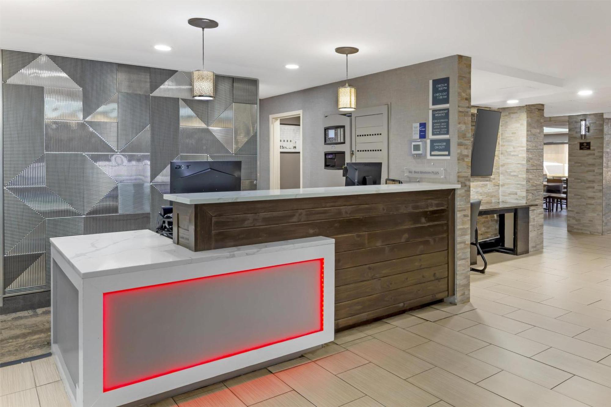 Best Western Plus Raleigh Crabtree Valley Hotel Esterno foto