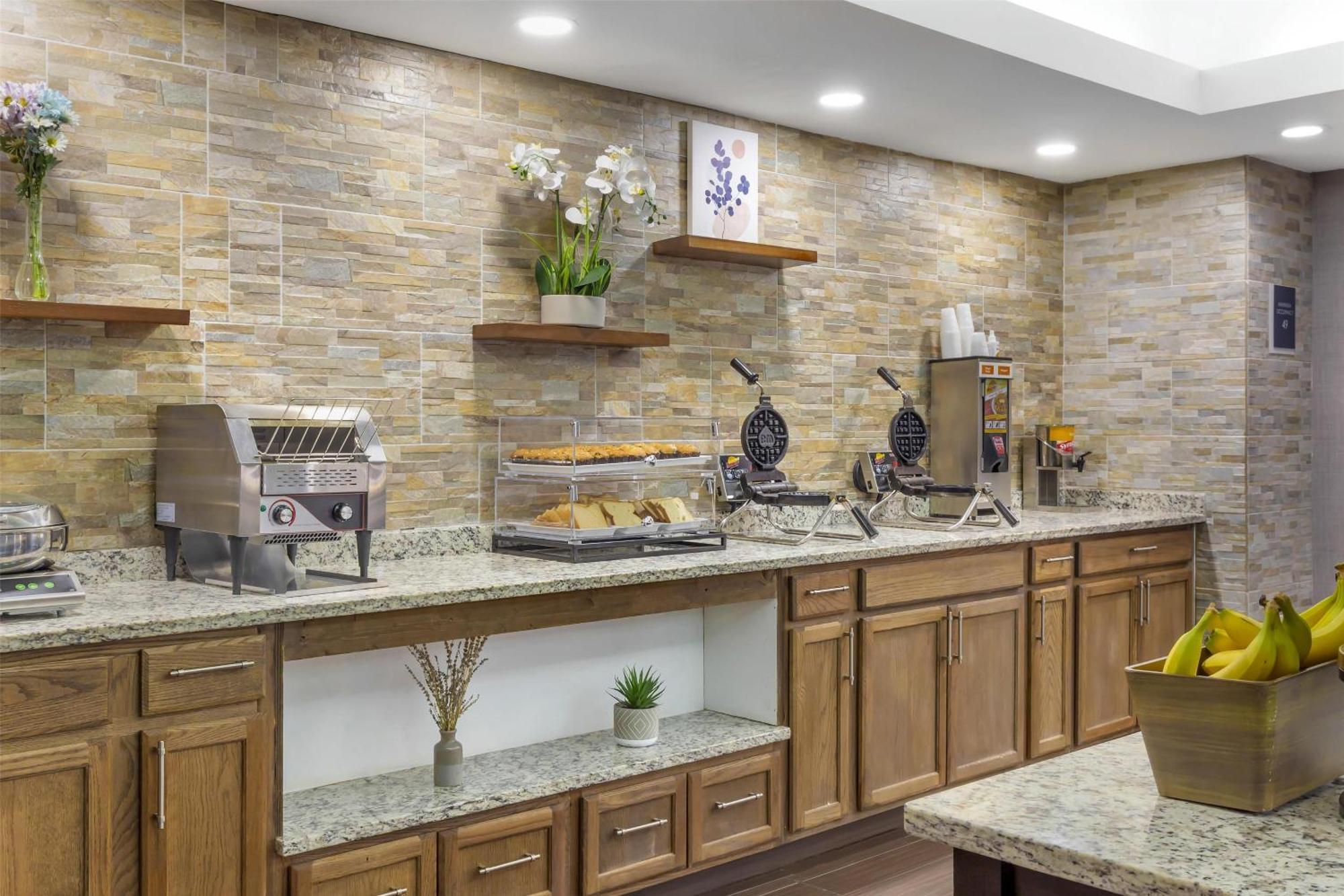 Best Western Plus Raleigh Crabtree Valley Hotel Esterno foto